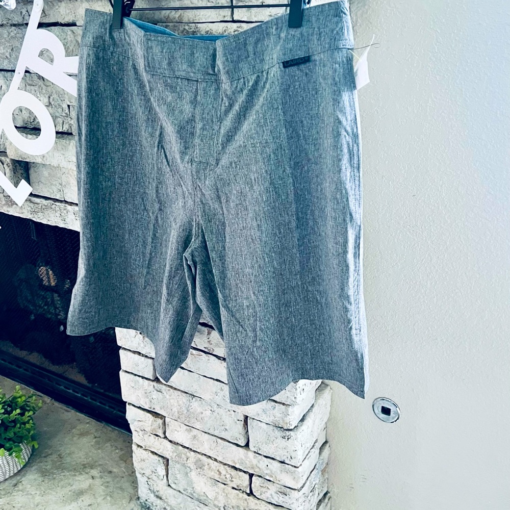 LAIRD Apparel Limited Edition Shorts/ Board Shorts- SIZE 32 Grey- NEW
